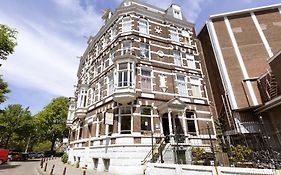 Quentin Canal House Hotel